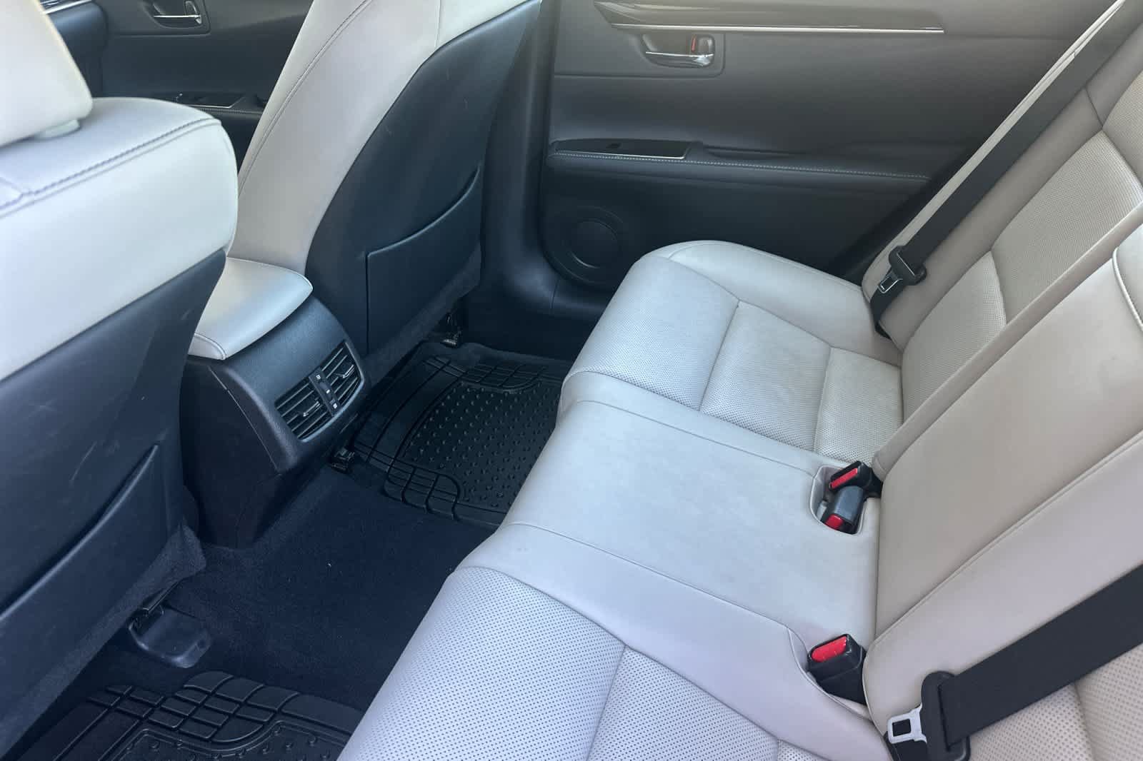Used 2016 Lexus ES 350 FWD image 4