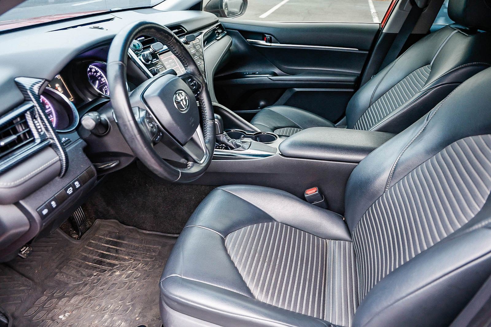 Used 2019 Toyota Camry SE image 5