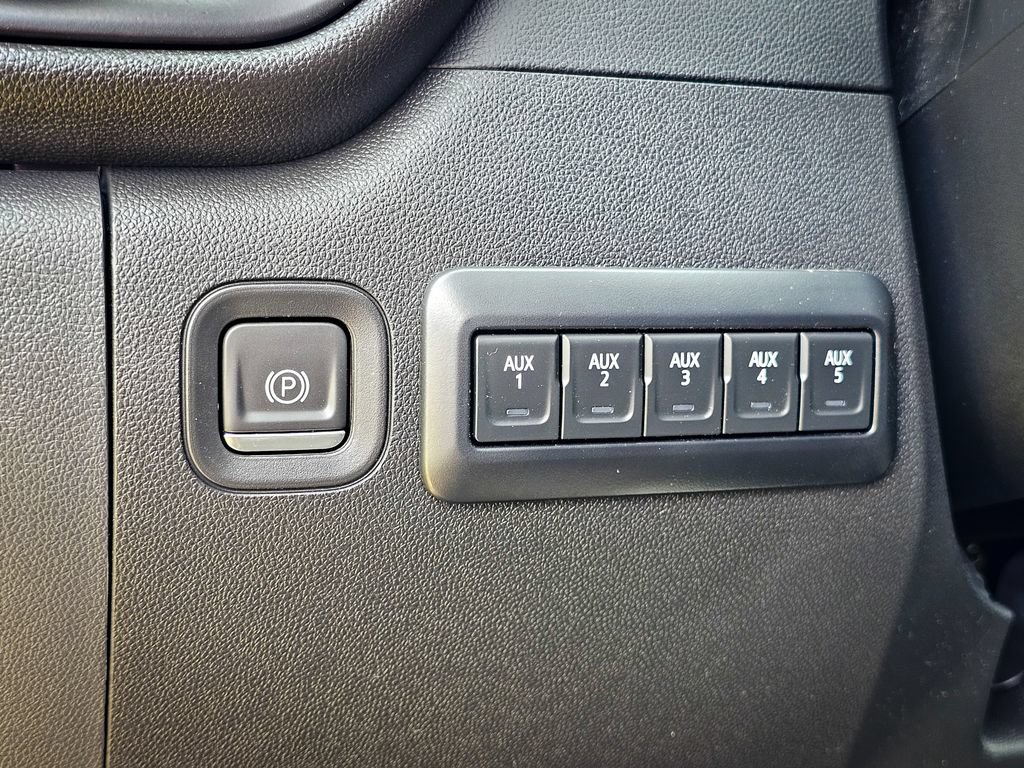 Used 2024 GMC Sierra 3500 Pro w/ Convenience Package AWD/4WD image 16