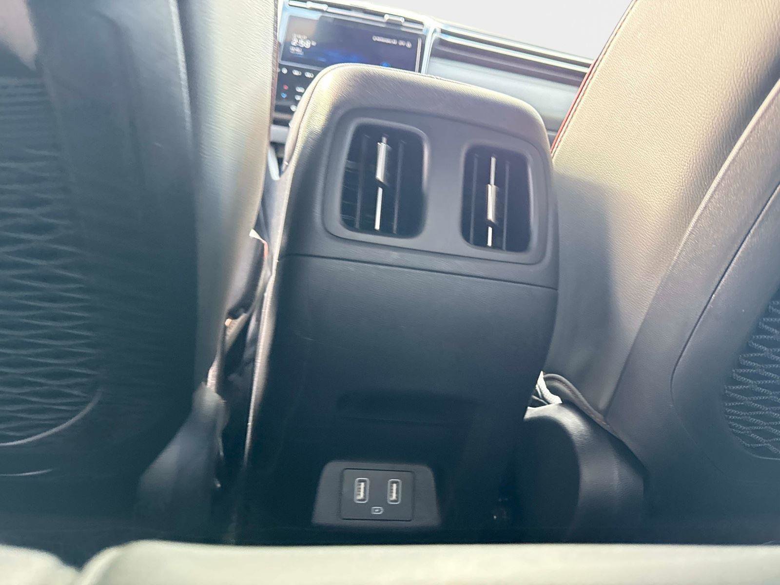 Used 2024 Hyundai Santa Cruz Limited AWD/4WD image 17