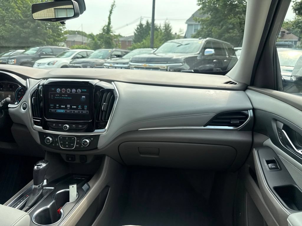 Used 2018 Chevrolet Traverse Premier AWD/4WD image 23