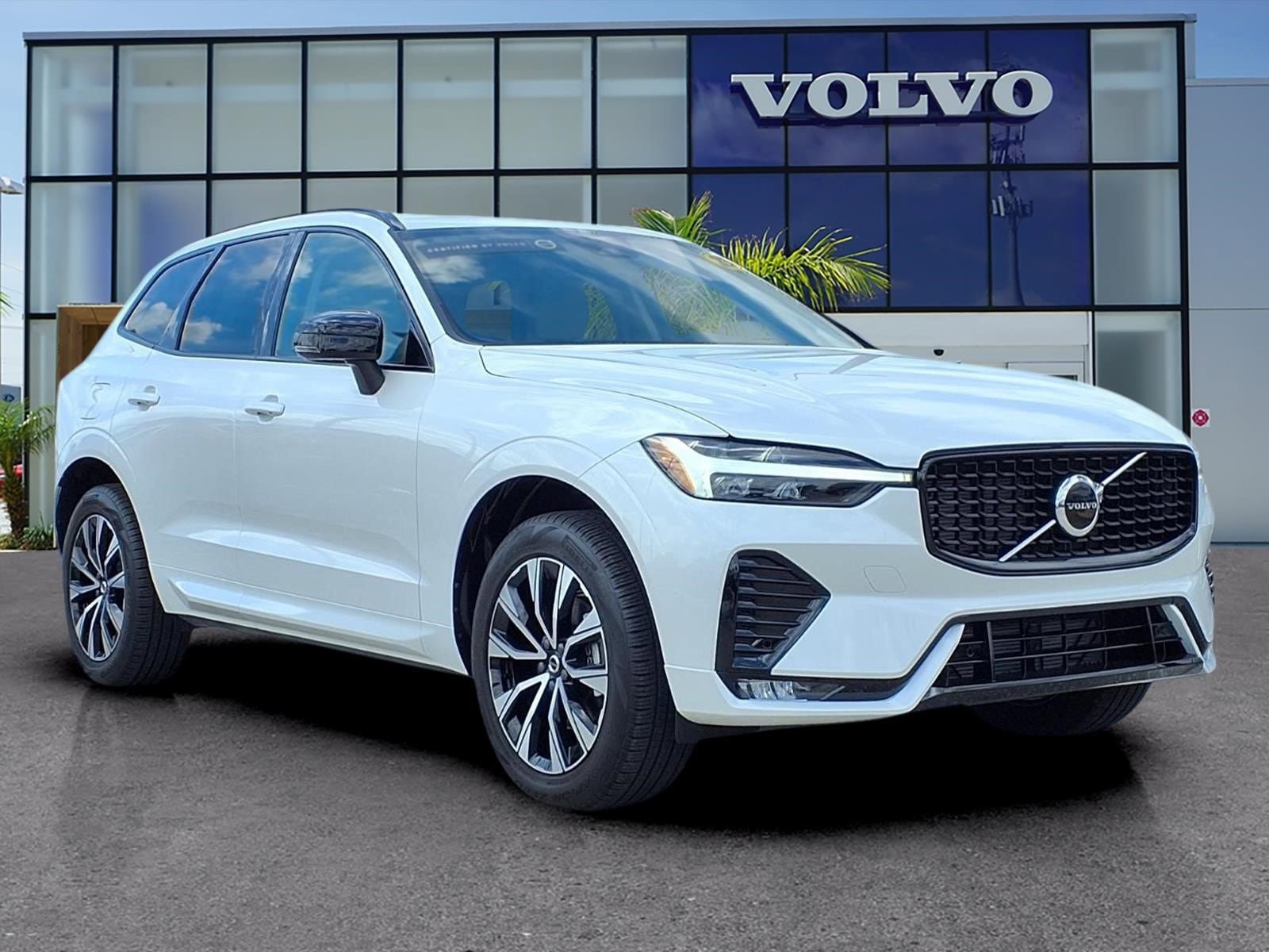 Certified 2025 Volvo XC60 B5 Core w/ Protection Package AWD/4WD image 1