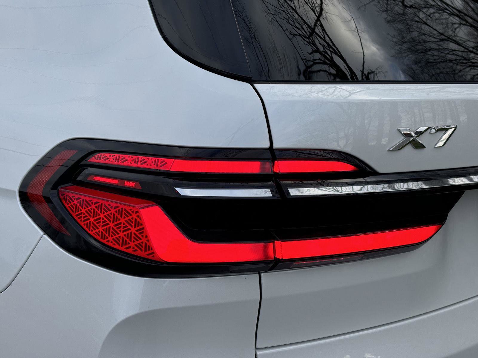 Used 2023 BMW X7 xDrive40i w/ Premium Package image 24