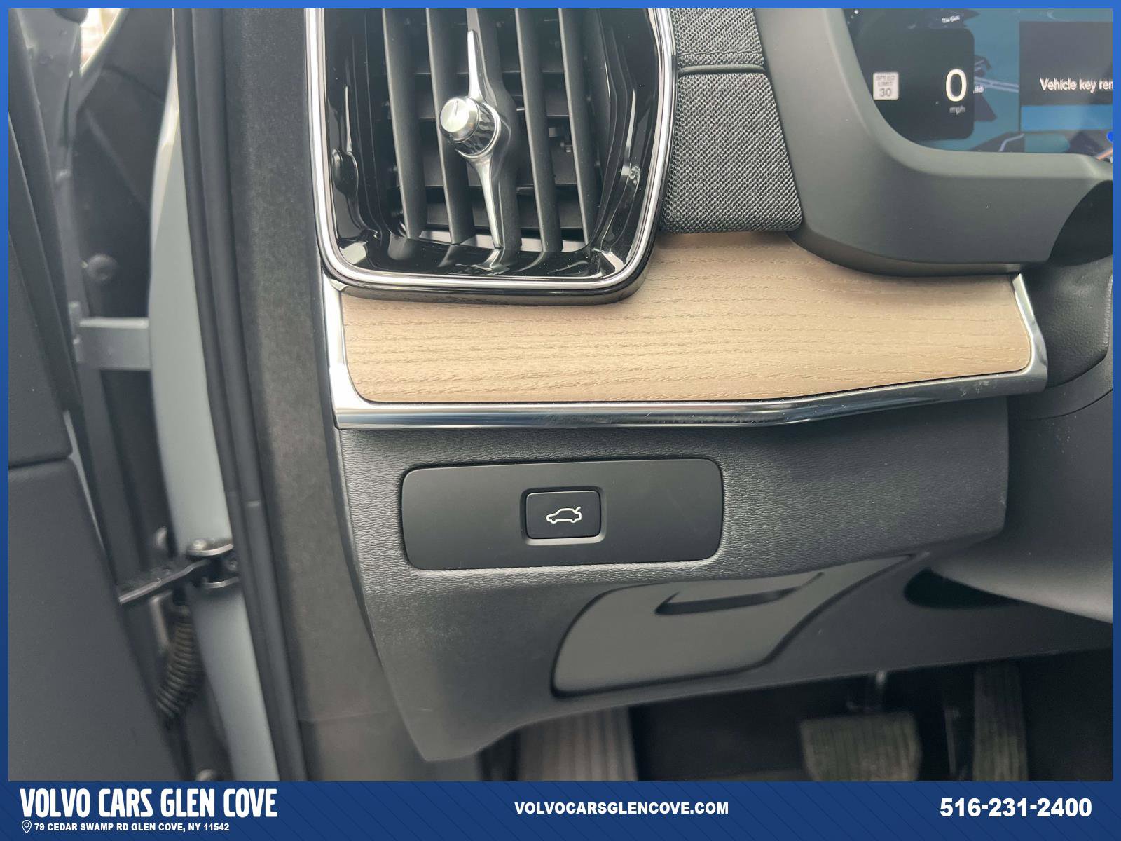 Used 2026 Volvo XC90 B5 Core w/ Protection Package image 22