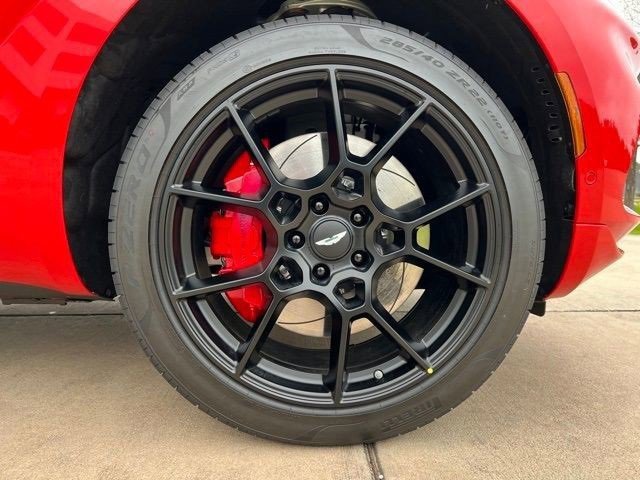 Used 2023 Aston Martin DBX image 4