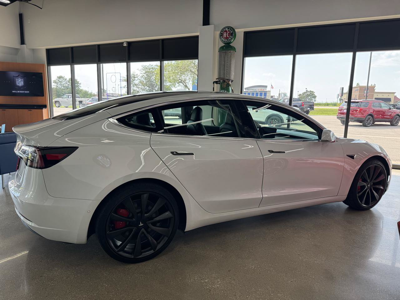 Used 2020 Tesla Model 3 Performance AWD/4WD image 14