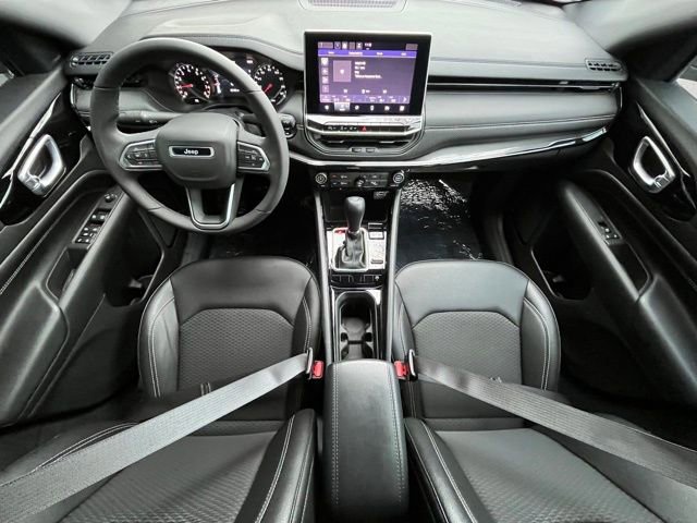 Used 2023 Jeep Compass Altitude image 22