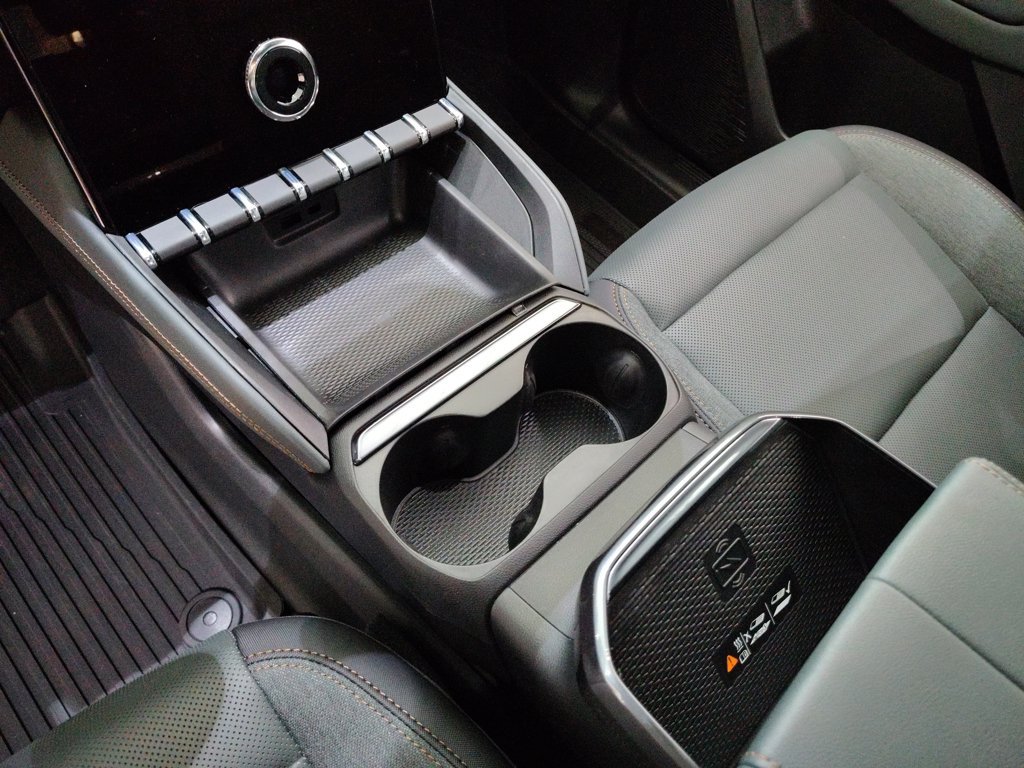 New 2026 GMC Terrain AT4 w/ Technology Package II AWD/4WD image 29
