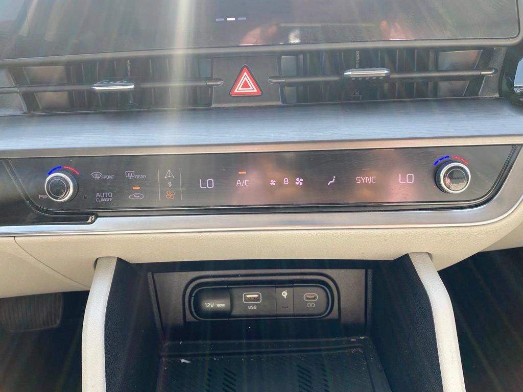 Certified 2024 Kia Sportage EX FWD image 17