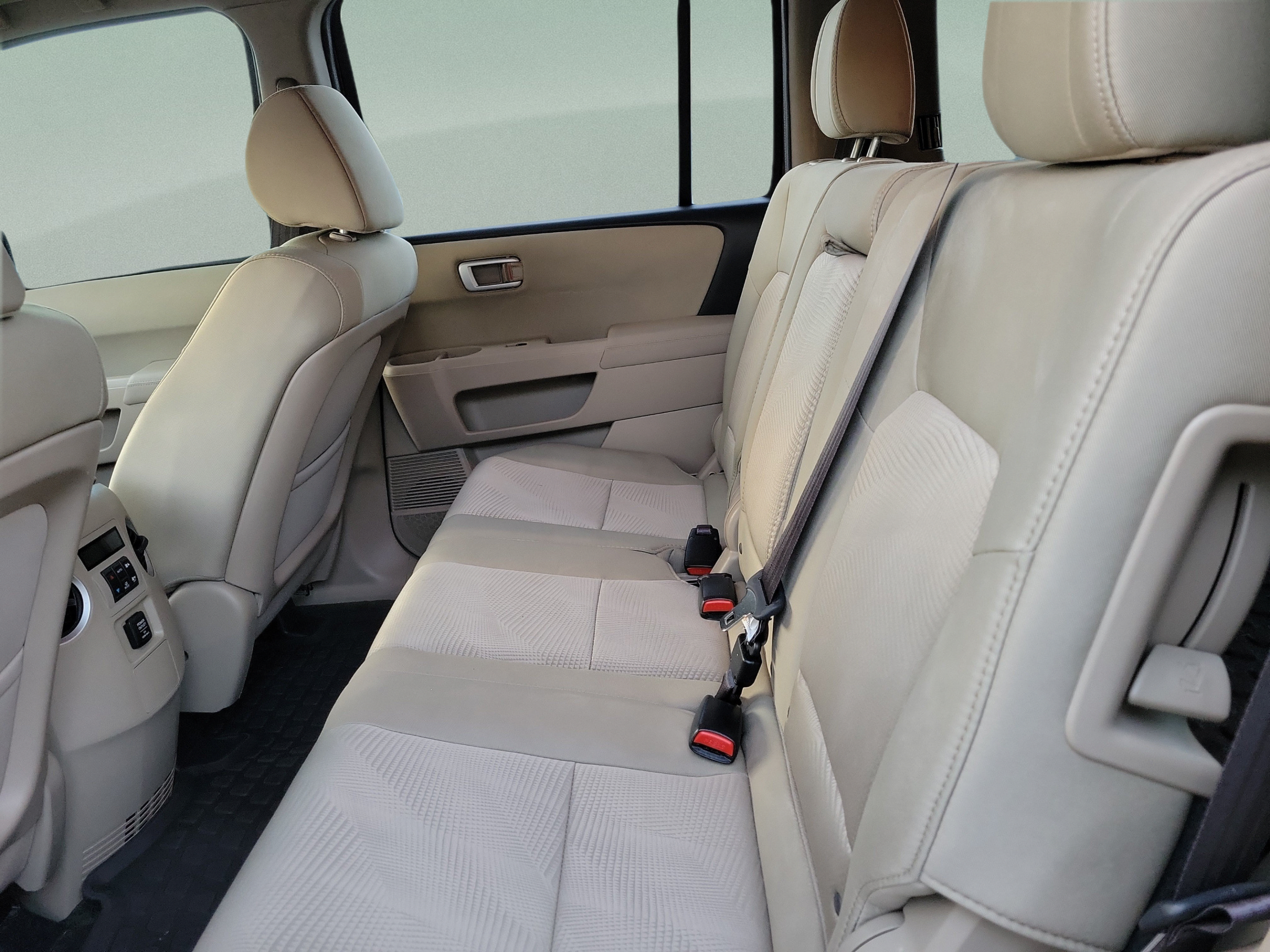 Used 2015 Honda Pilot LX image 7