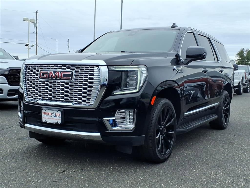 Used 2021 GMC Yukon SLT w/ SLT Premium Package AWD/4WD image 3