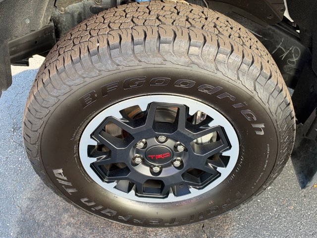 Used 2024 Toyota Tacoma TRD Off-Road AWD/4WD image 10