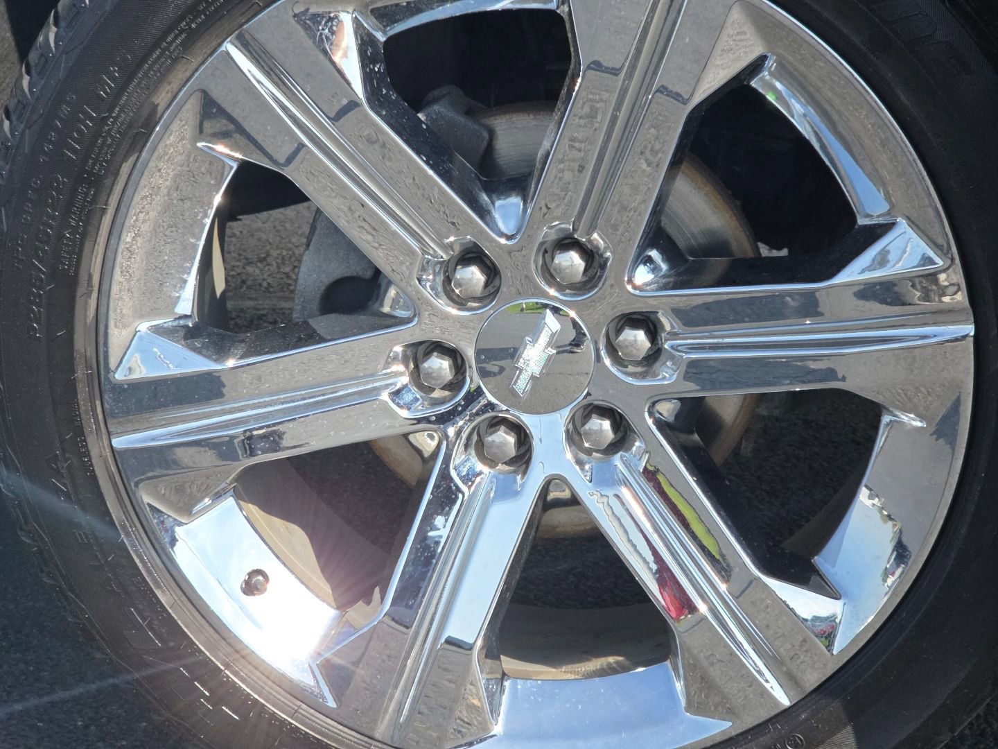 Used 2019 Chevrolet Tahoe Premier AWD/4WD image 12