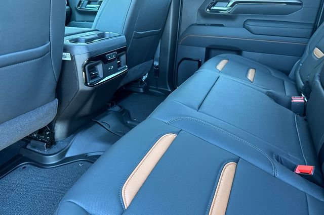 New 2026 GMC Sierra 2500 AT4 w/ AT4 Premium Plus Package AWD/4WD image 13