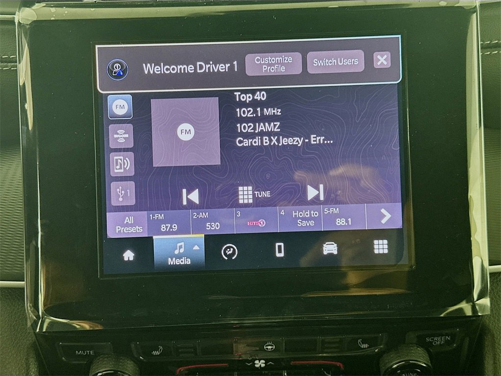 New 2025 Jeep Grand Cherokee Altitude image 13