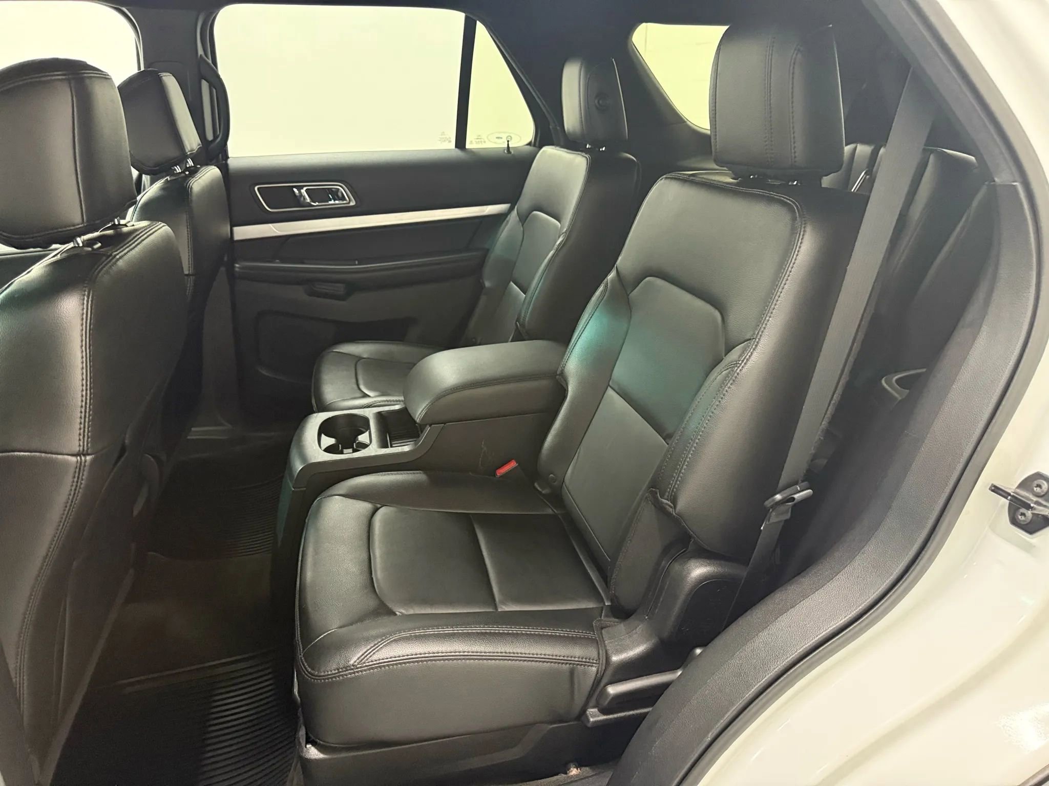 Used 2016 Ford Explorer XLT w/ Equipment Group 202A image 36