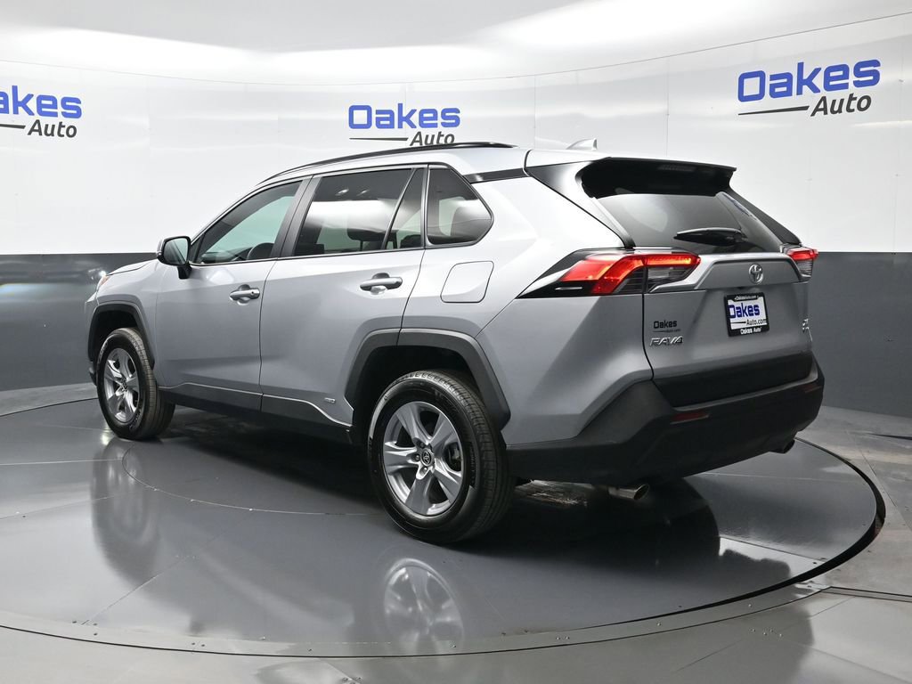 Used 2025 Toyota RAV4 XLE image 6