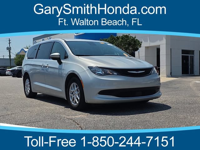 Used 2023 Chrysler Voyager LX FWD image 1