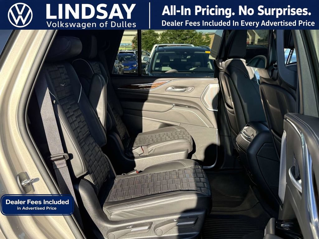 Used 2021 Cadillac Escalade Premium Luxury Platinum w/ Heavy-Duty Trailer Package AWD/4WD image 14