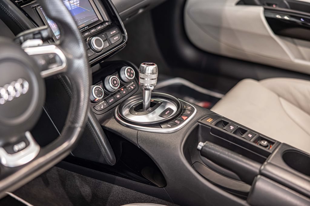 Used 2012 Audi R8 V10 AWD/4WD image 21