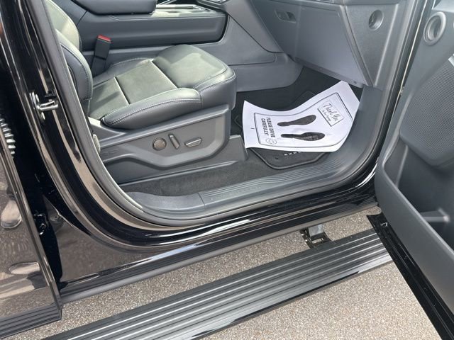 New 2025 Ford Expedition Platinum w/ Stealth Performance Package image 12