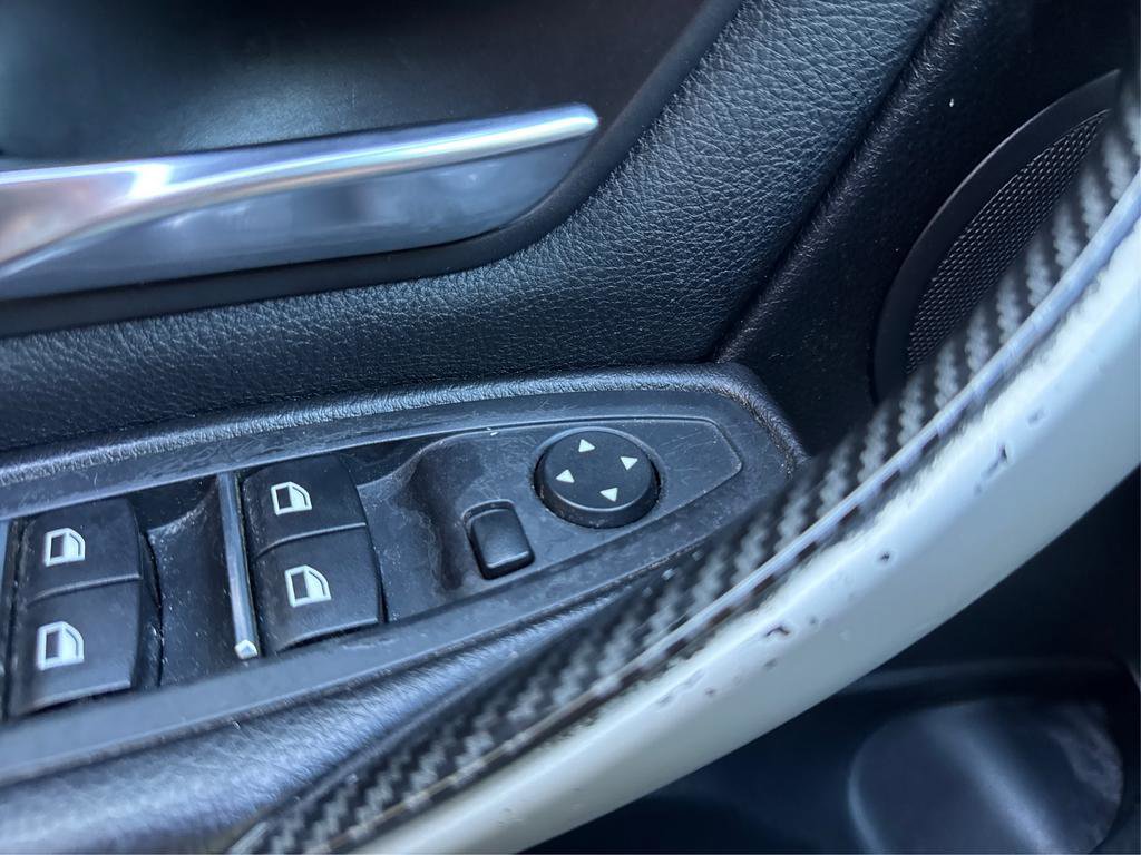 Used 2016 BMW 320i Sedan image 35