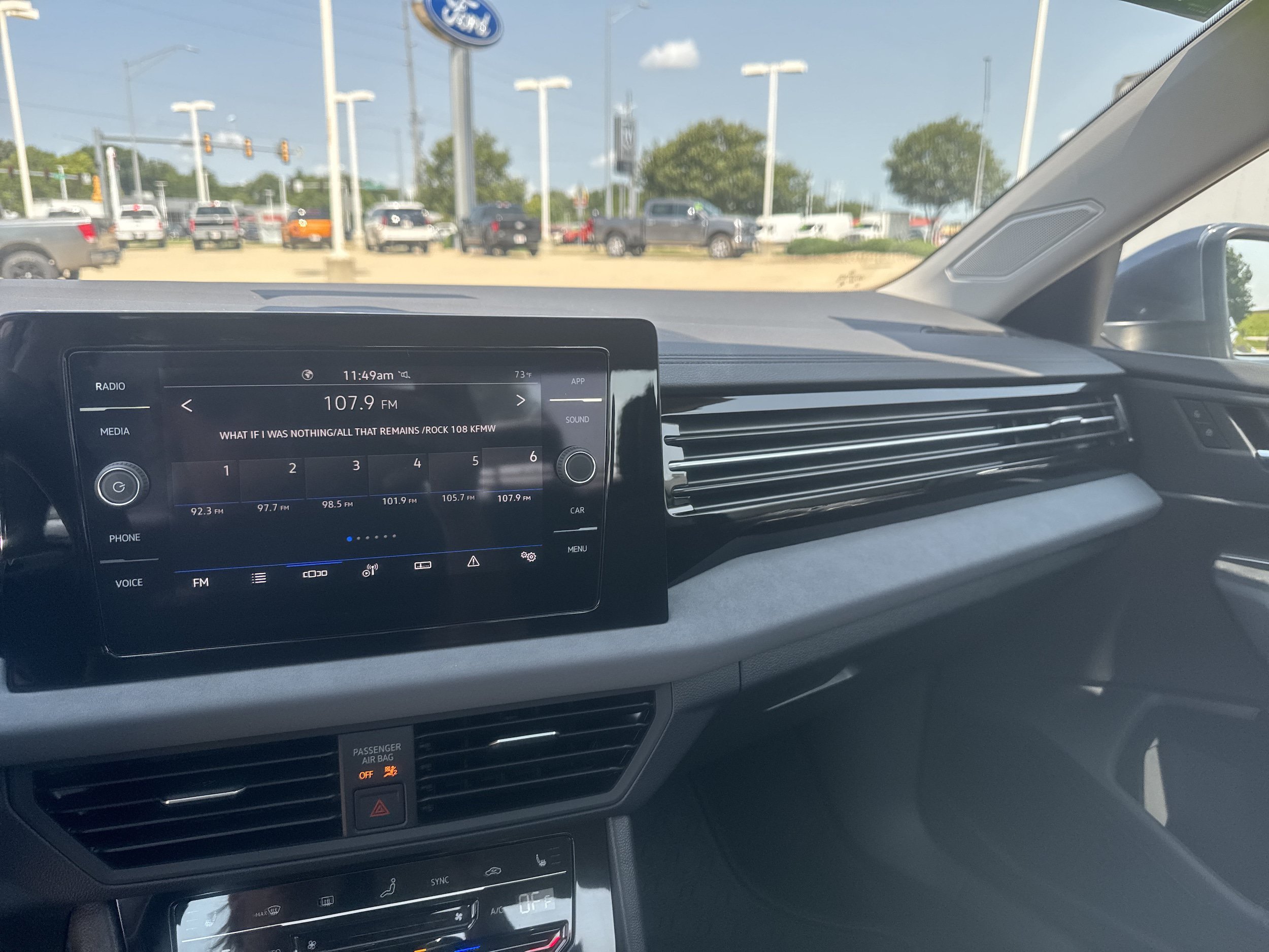 New 2026 Volkswagen Jetta SE FWD image 16