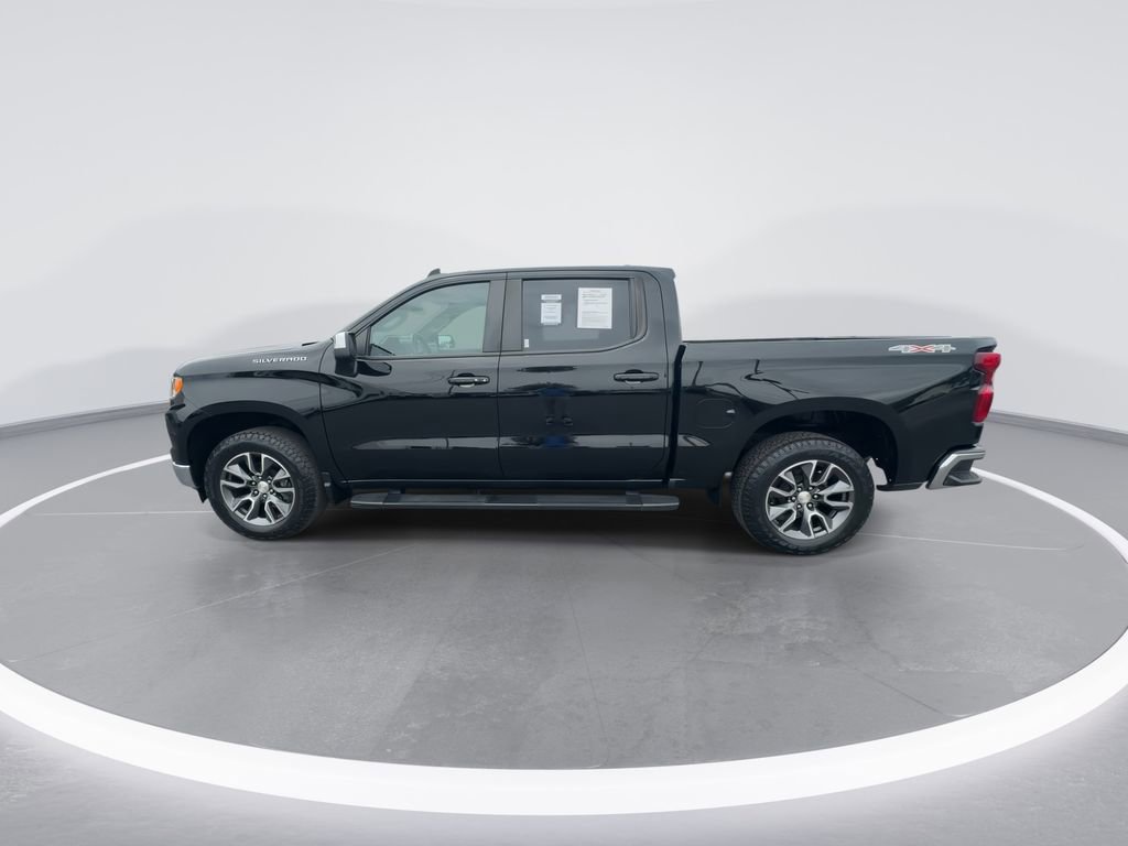 Used 2022 Chevrolet Silverado 1500 LT AWD/4WD image 5