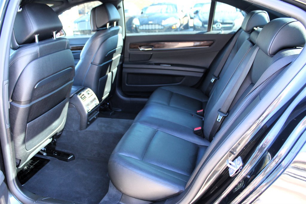 Used 2013 BMW 740Li image 18
