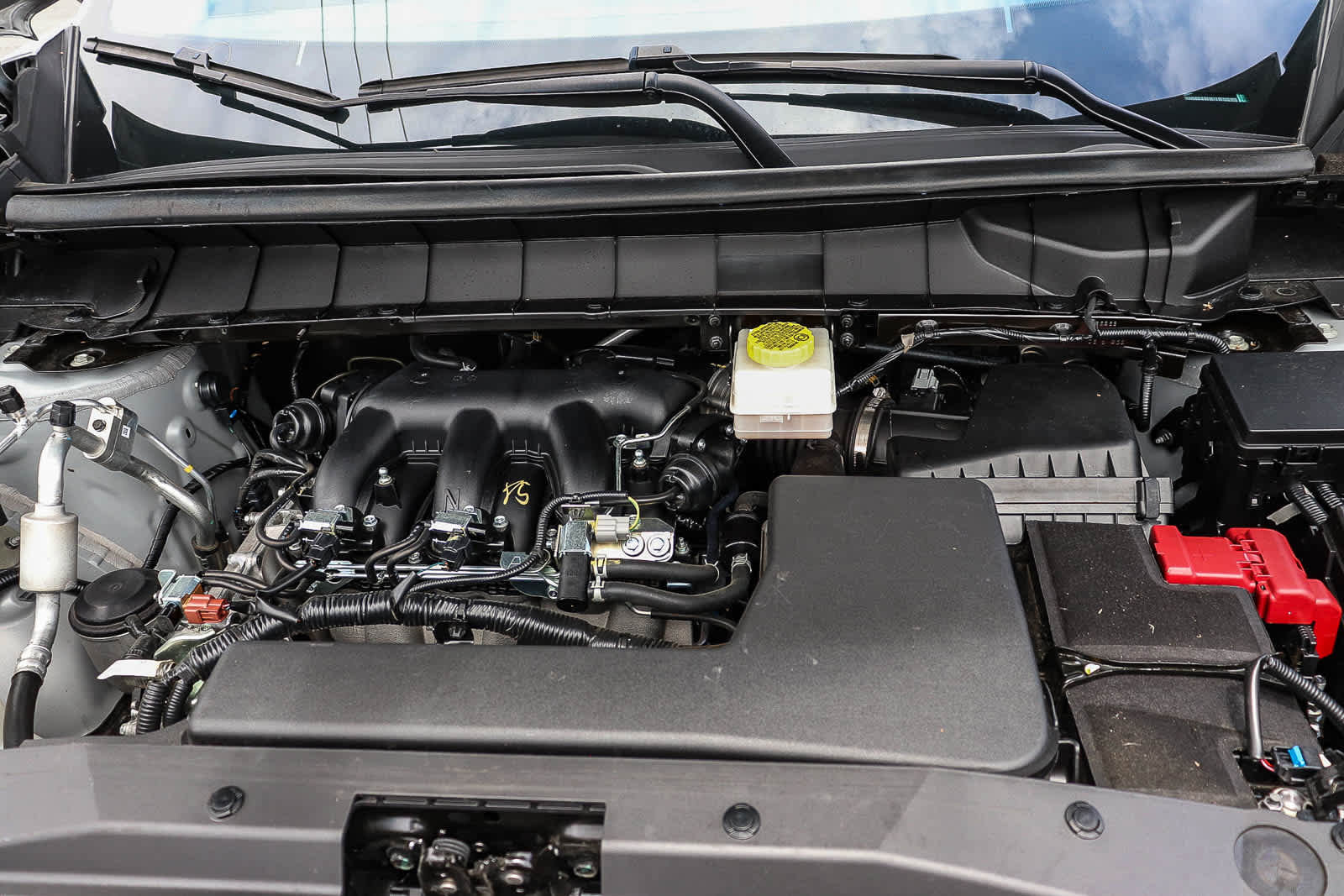 Used 2023 Nissan Pathfinder SV w/ Cargo Package FWD image 31