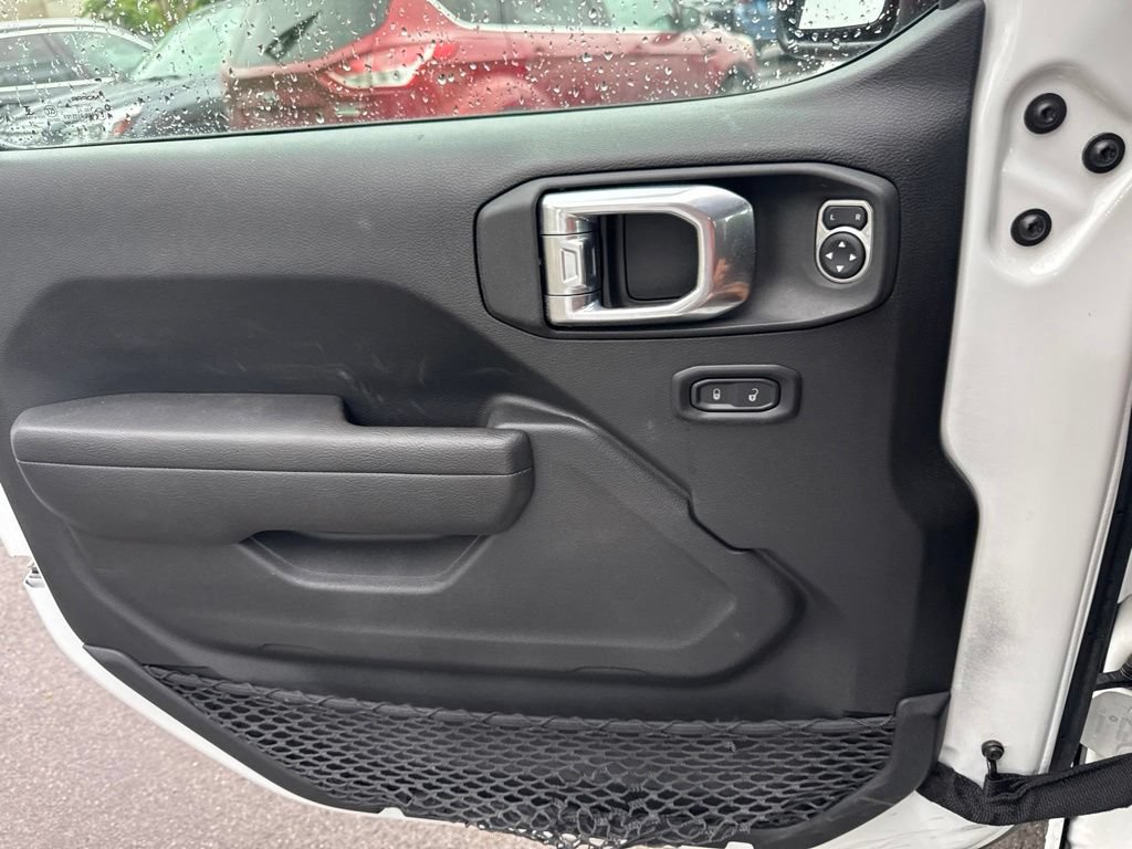 Used 2022 Jeep Wrangler Unlimited Sport AWD/4WD image 9