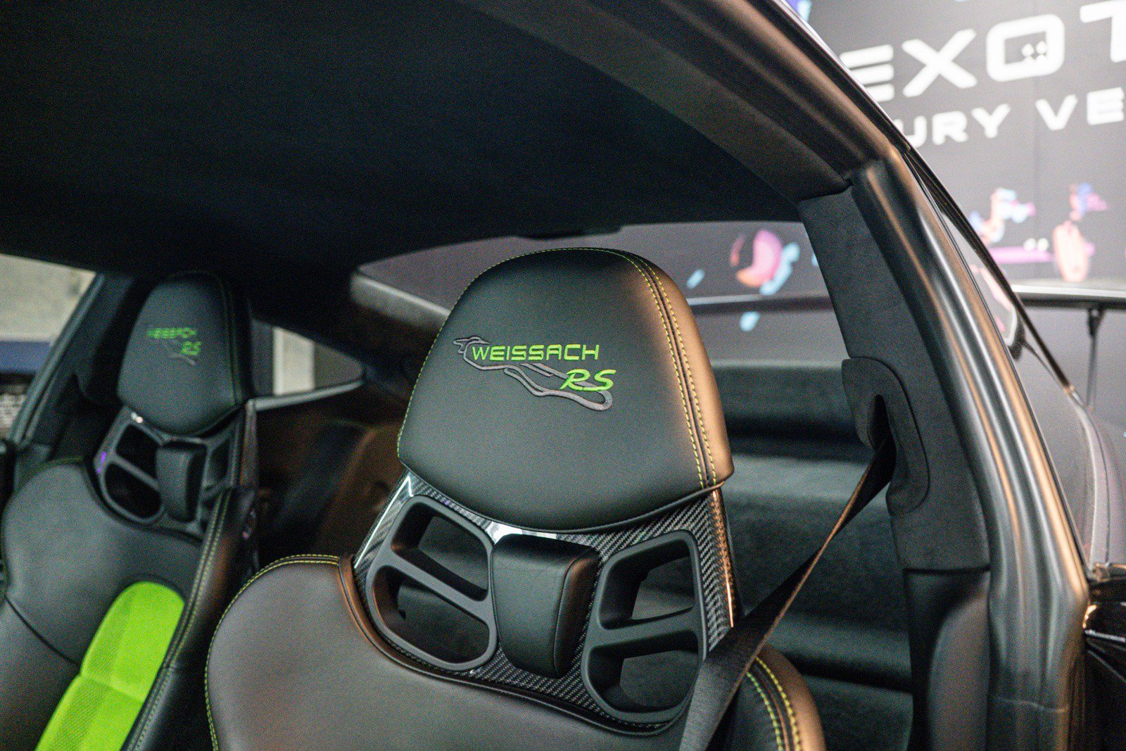 Used 2019 Porsche 911 GT3 RS w/ Weissach Package RWD image 8