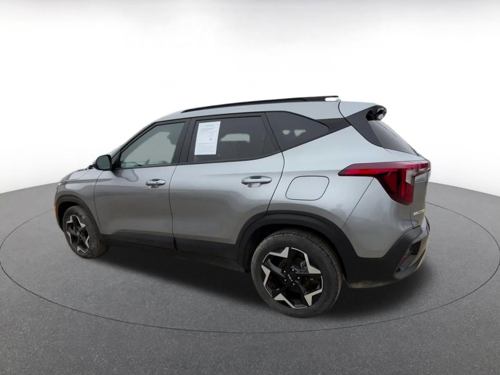 Used 2025 Kia Seltos S FWD image 10