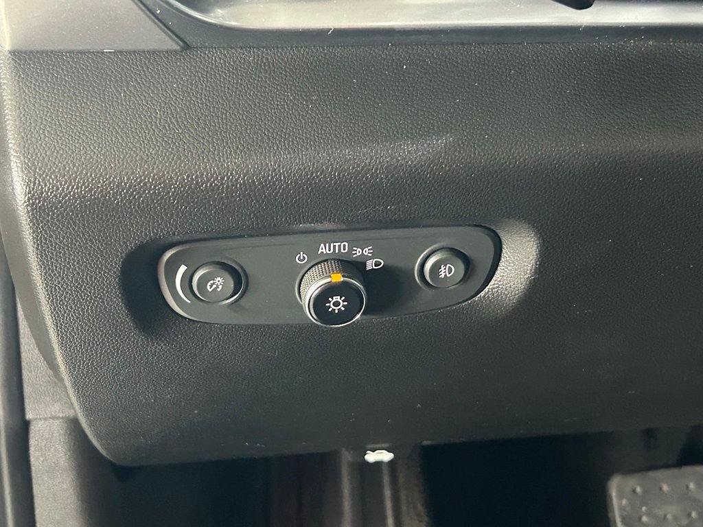 Used 2019 Chevrolet Traverse LT FWD image 21