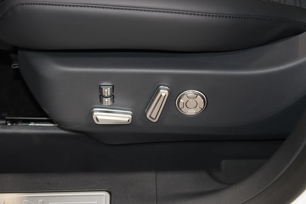 New 2026 Lincoln Nautilus Reserve AWD/4WD image 20