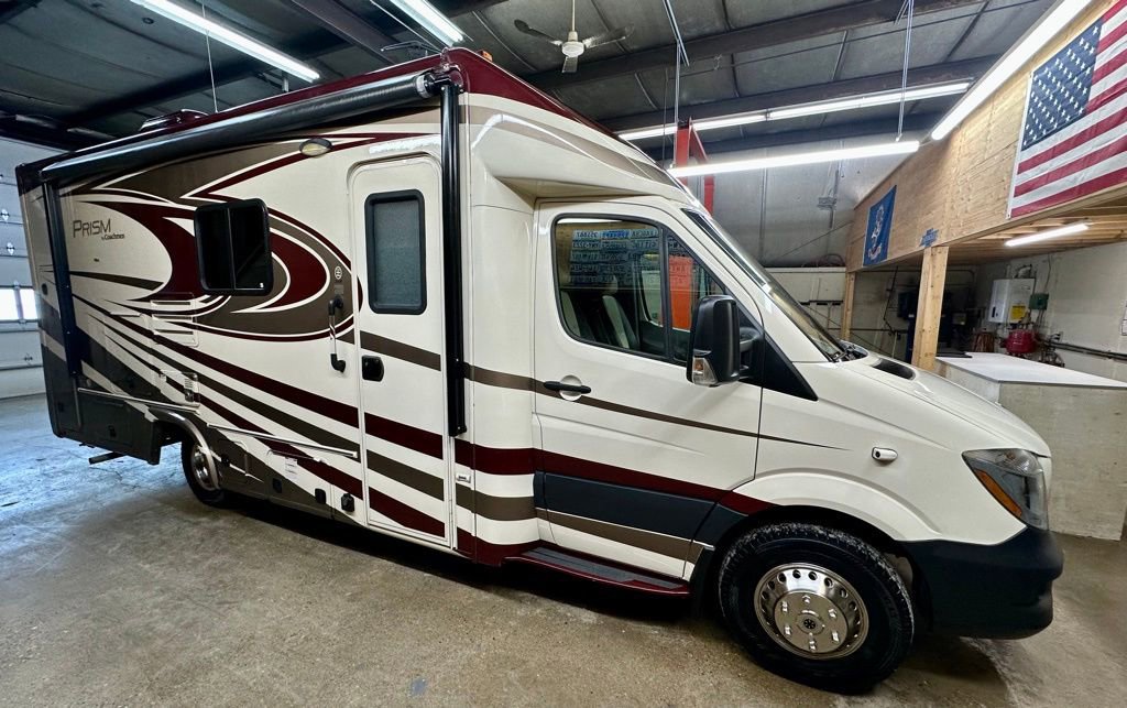 Used 2015 Mercedes-Benz Sprinter 3500 image 2