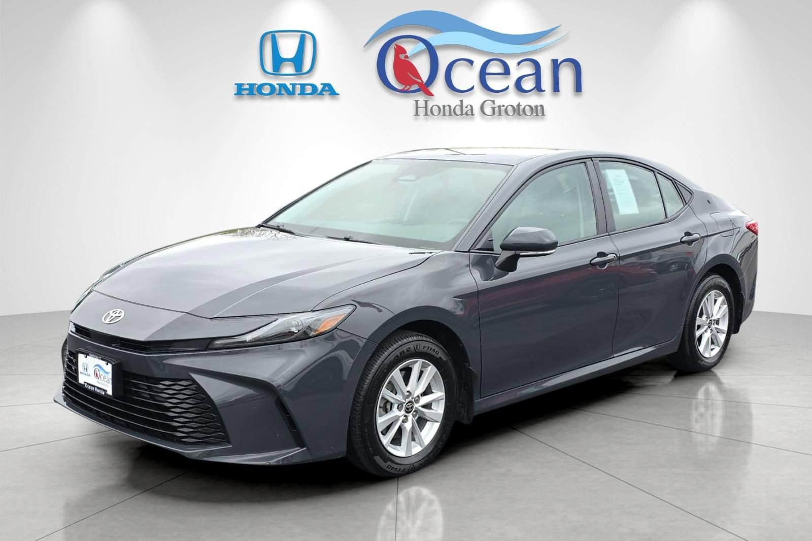Used 2025 Toyota Camry LE AWD/4WD image 7
