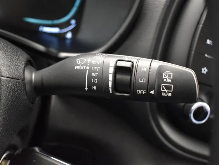 Used 2025 Kia Soul LX w/ LX Technology Package image 26