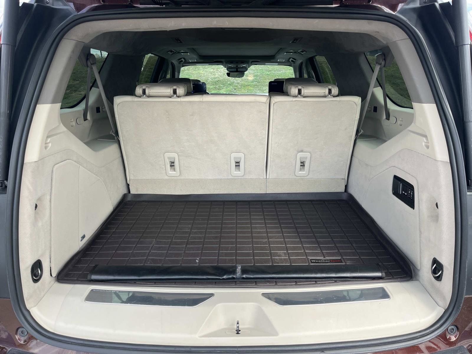 Used 2022 Cadillac Escalade ESV Sport Platinum image 10