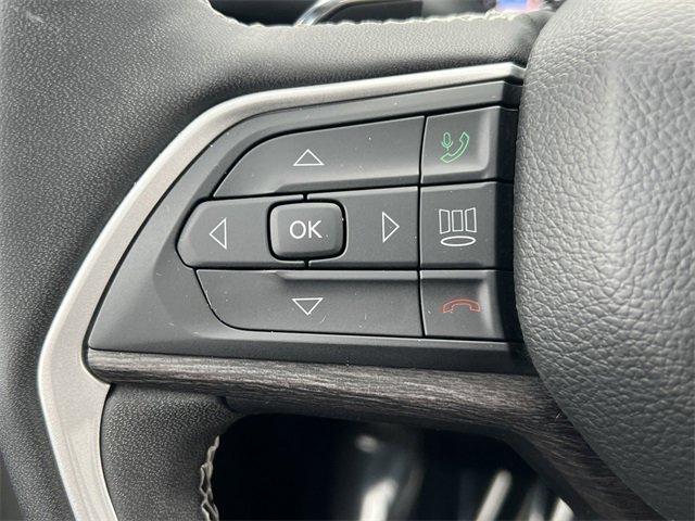 Certified 2023 Jeep Grand Cherokee L Limited image 24