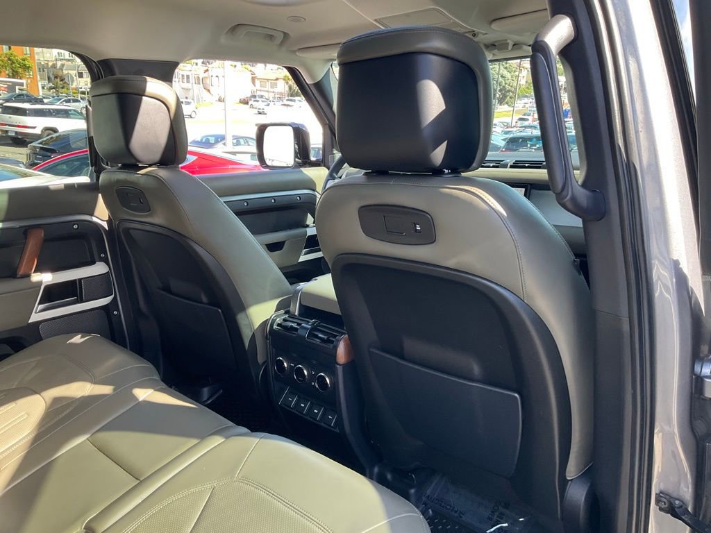 Used 2020 Land Rover Defender 110 HSE AWD/4WD image 65