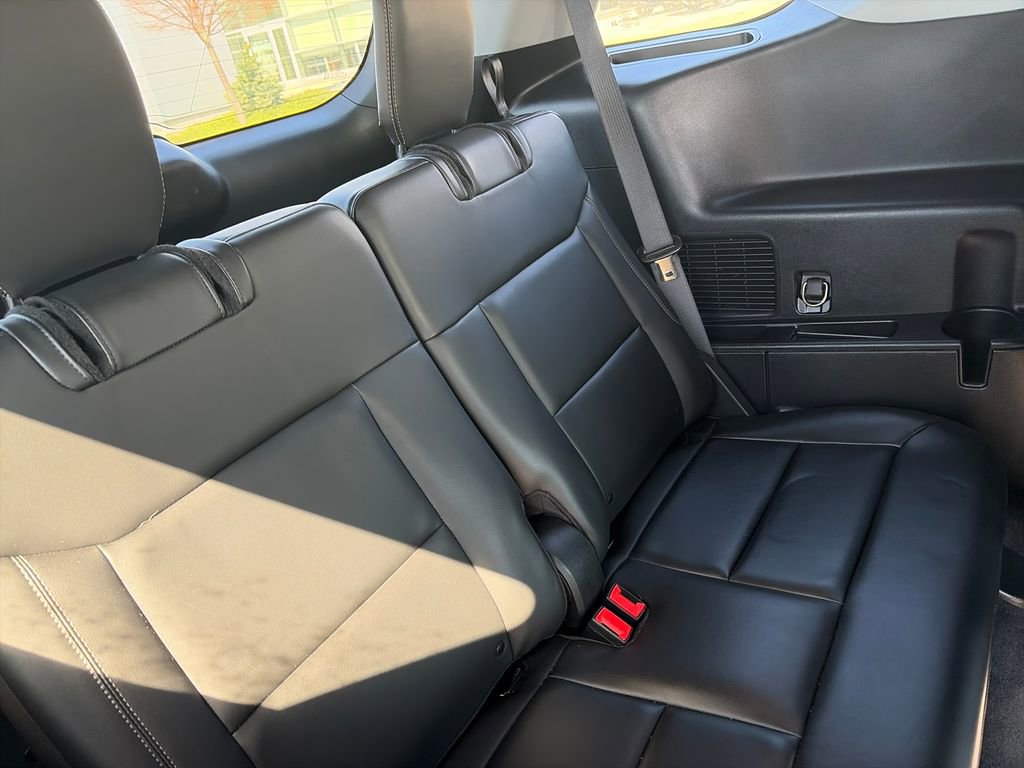 Used 2022 Ford Explorer XLT w/ Equipment Group 202A image 34