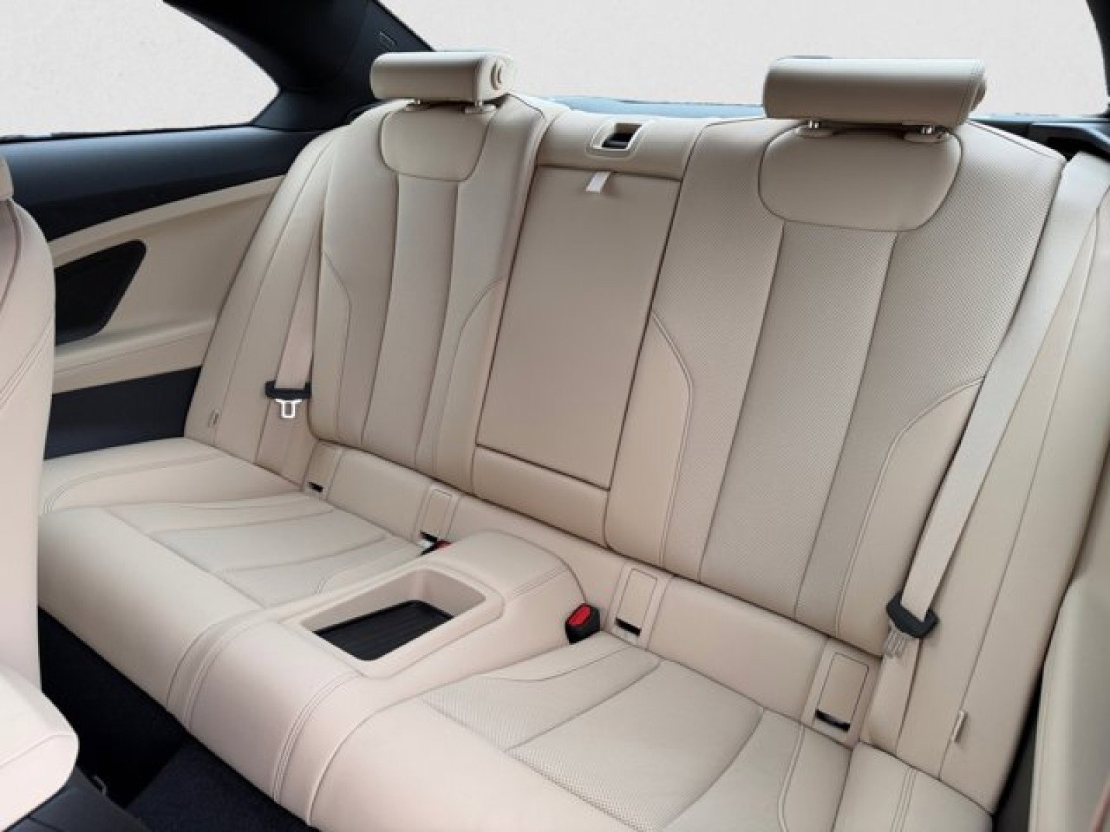 Used 2023 BMW 230i xDrive Coupe image 17