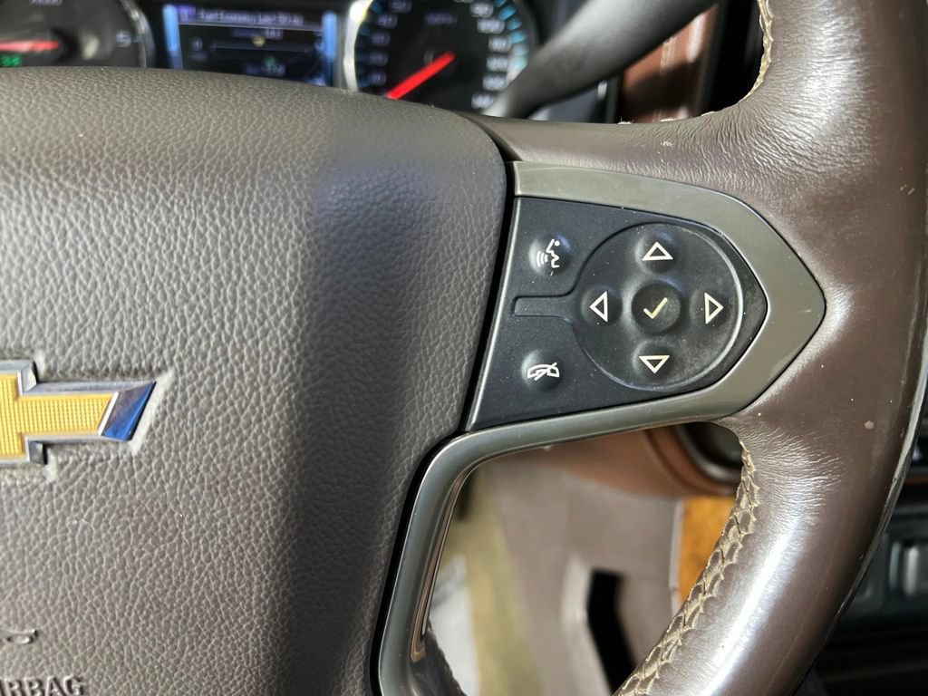 Used 2015 Chevrolet Silverado 1500 High Country w/ High Country Premium Package AWD/4WD image 23