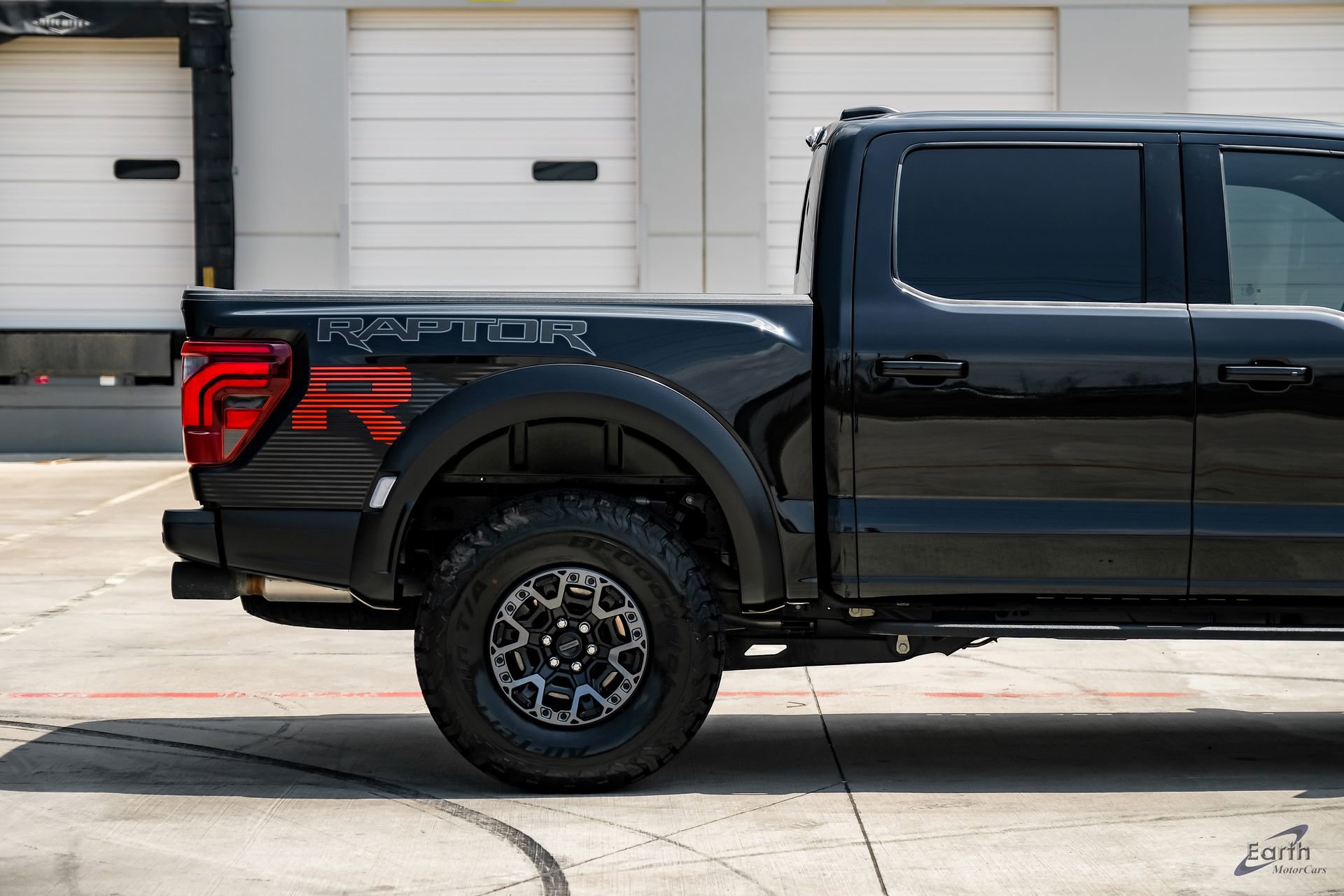 Used 2025 Ford F150 Raptor w/ Equipment Group 803A Raptor R image 21