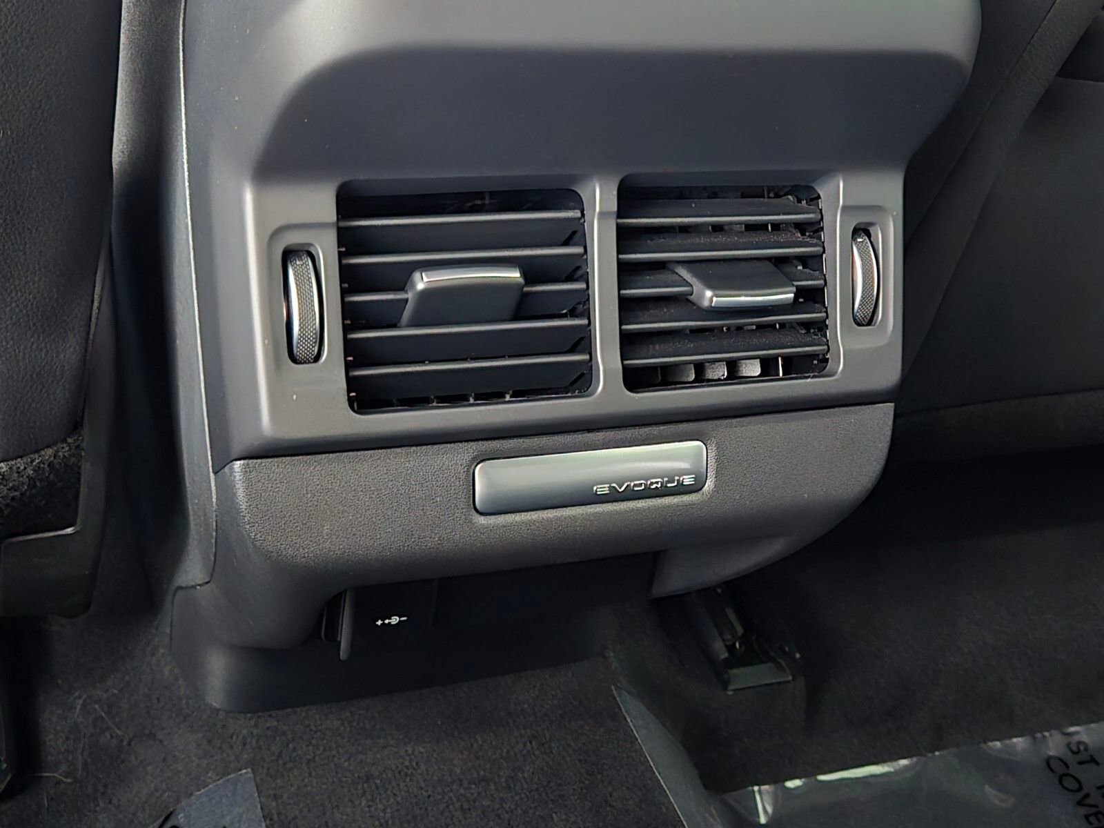 Used 2023 Land Rover Range Rover Evoque R-Dynamic SE AWD/4WD image 14