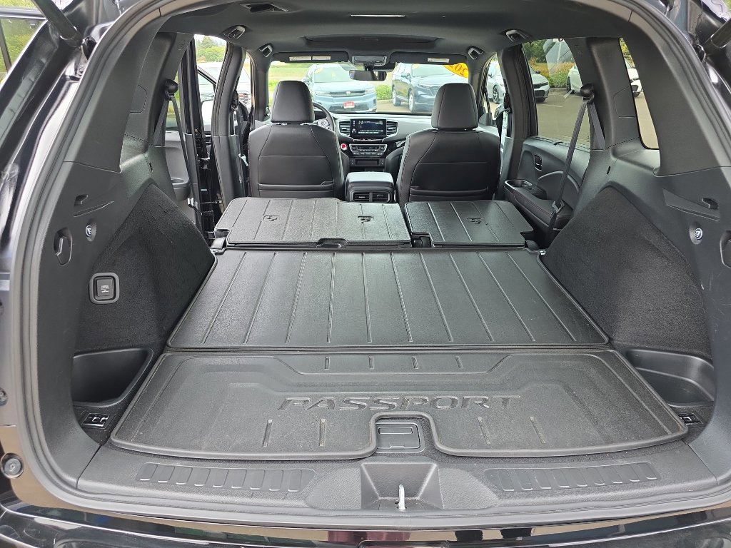 Used 2024 Honda Passport Black Edition image 17
