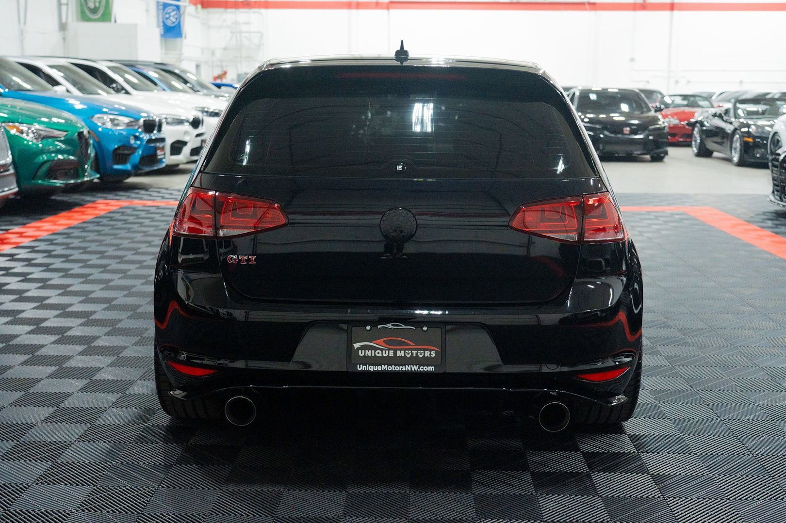Used 2017 Volkswagen GTI Autobahn FWD image 5