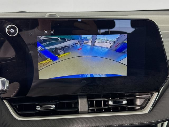 Used 2025 Chevrolet Equinox LT FWD image 16
