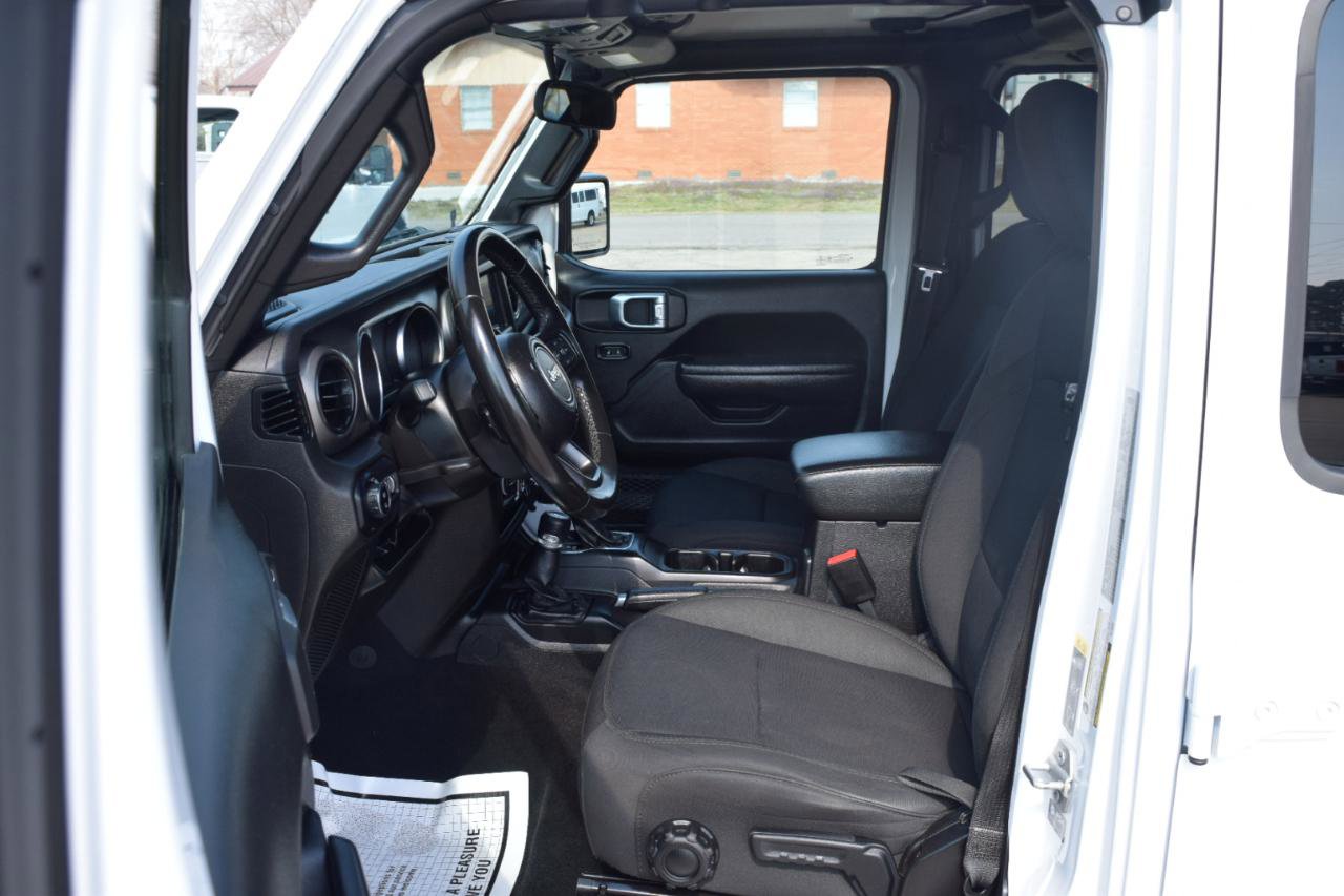 Used 2022 Jeep Gladiator Sport image 10